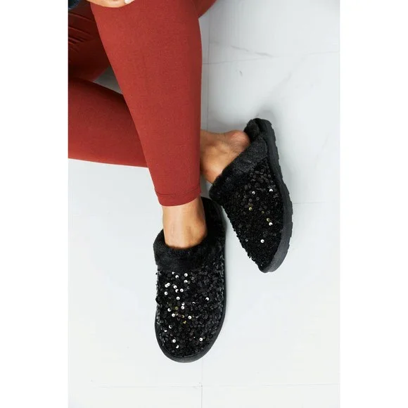 Sequin Faux Fur Slipper in Black - Picture 2 of 6